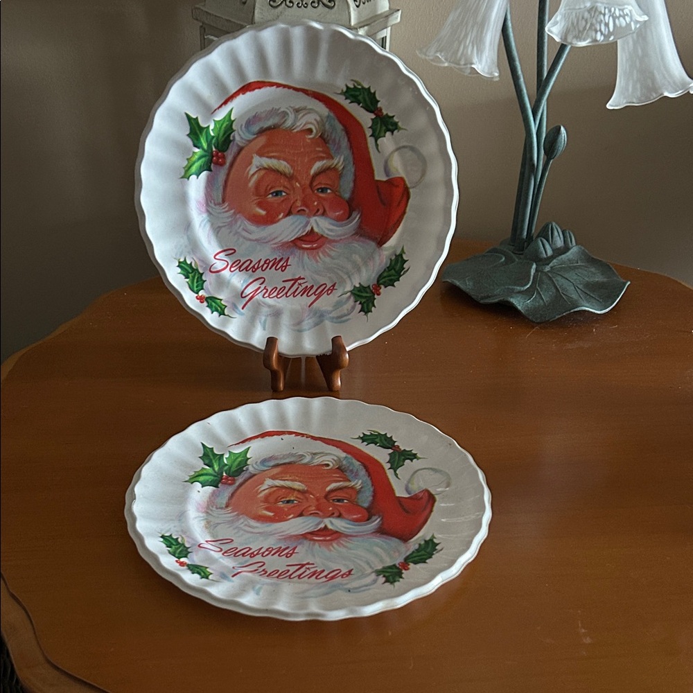 Vintage Festive Santa Holiday Plates